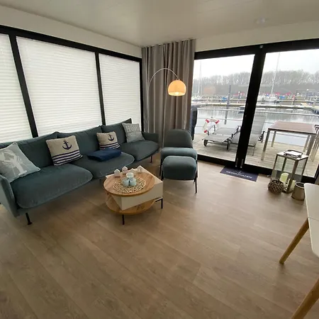 Ostsee Hausboot In Boltenhagen - Floating 44 Boot 4 Boltenhagen (Ostseebad)